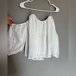 Gorgeous White Off-Shoulder Women's Top NWT